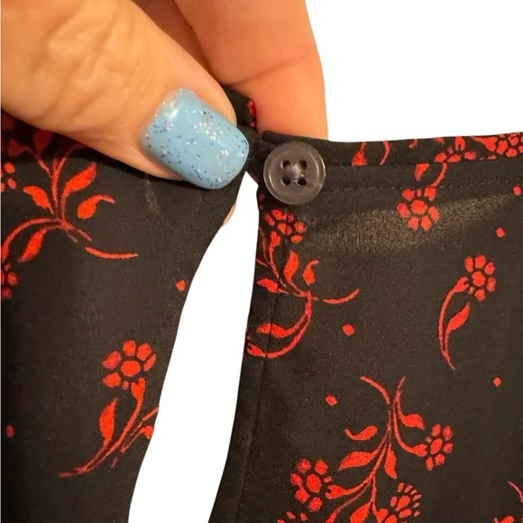 ANN TAYLOR LOFT Black Blouse w/ Red Floral Pattern   MEDIUM   #6 - Picture 7 of 9